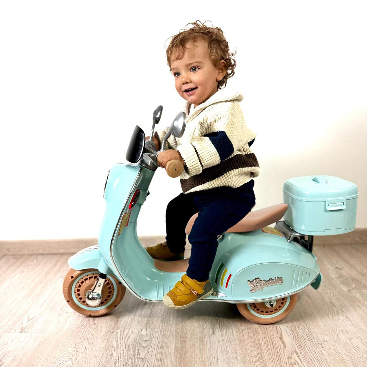 Moto Eléctrica para niños SCOOTLY de Twinly