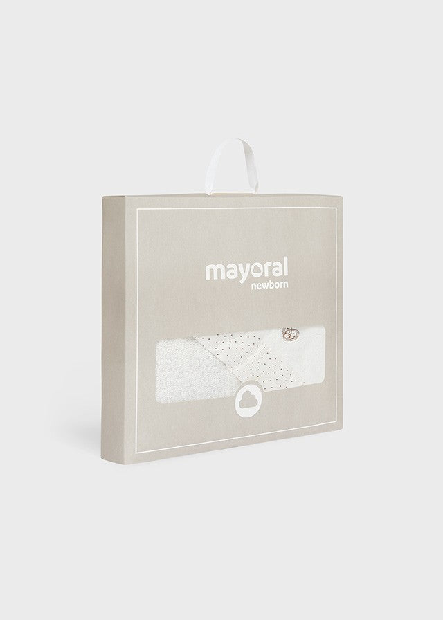 Capa de baño bordado estampados de Mayoral