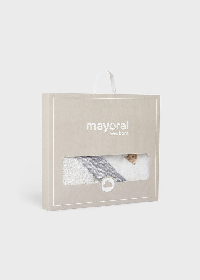 Capa de baño bordado estampados de Mayoral