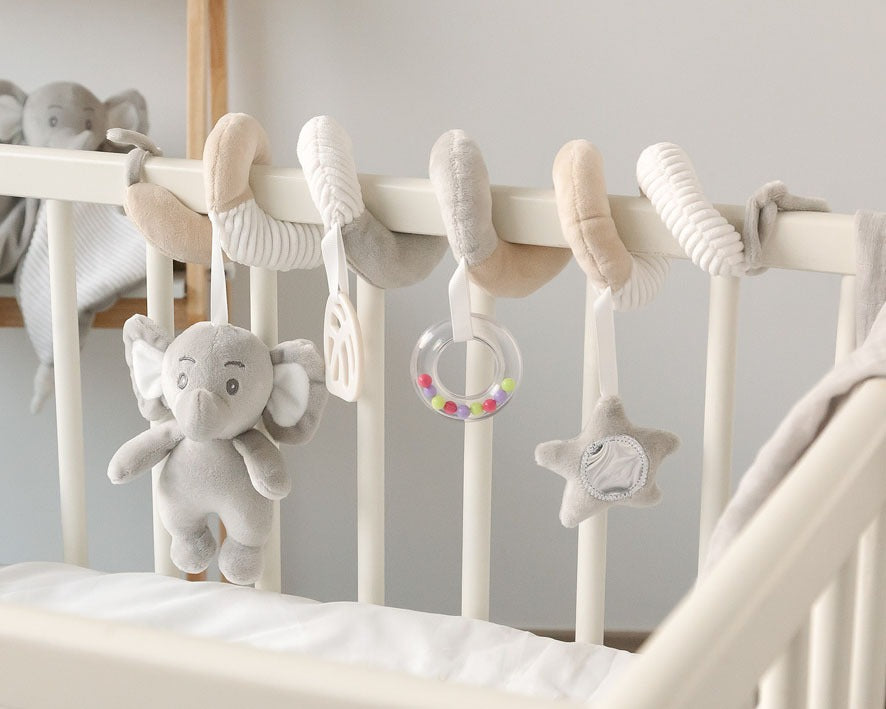 Elefante de pelúcia Kiokids em espiral para atividades