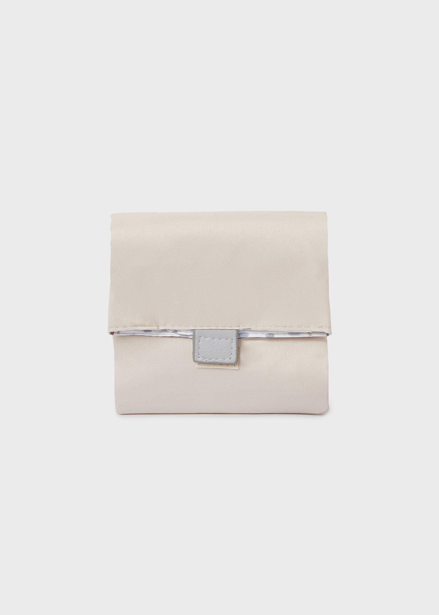 Bolso Panera Bebé Estampado con Accesorios de Mayoral