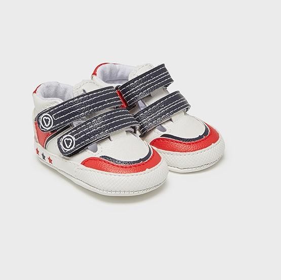 Zapatillas semiabiertas velcro de Mayoral