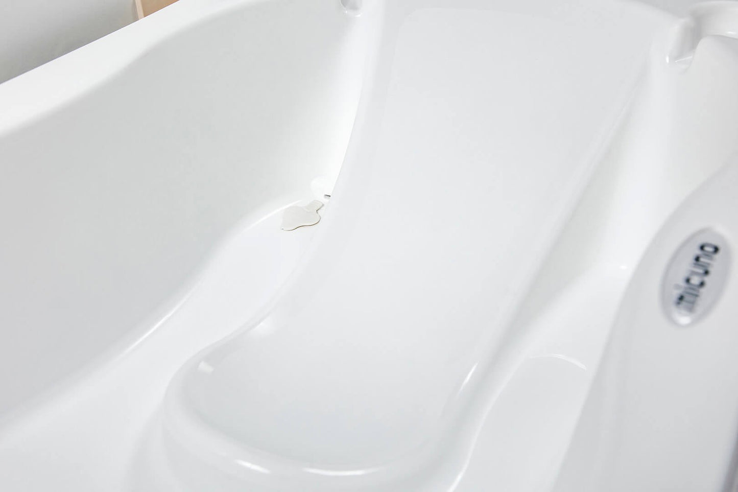 Mueble bañera cambiador Happy de Micuna
