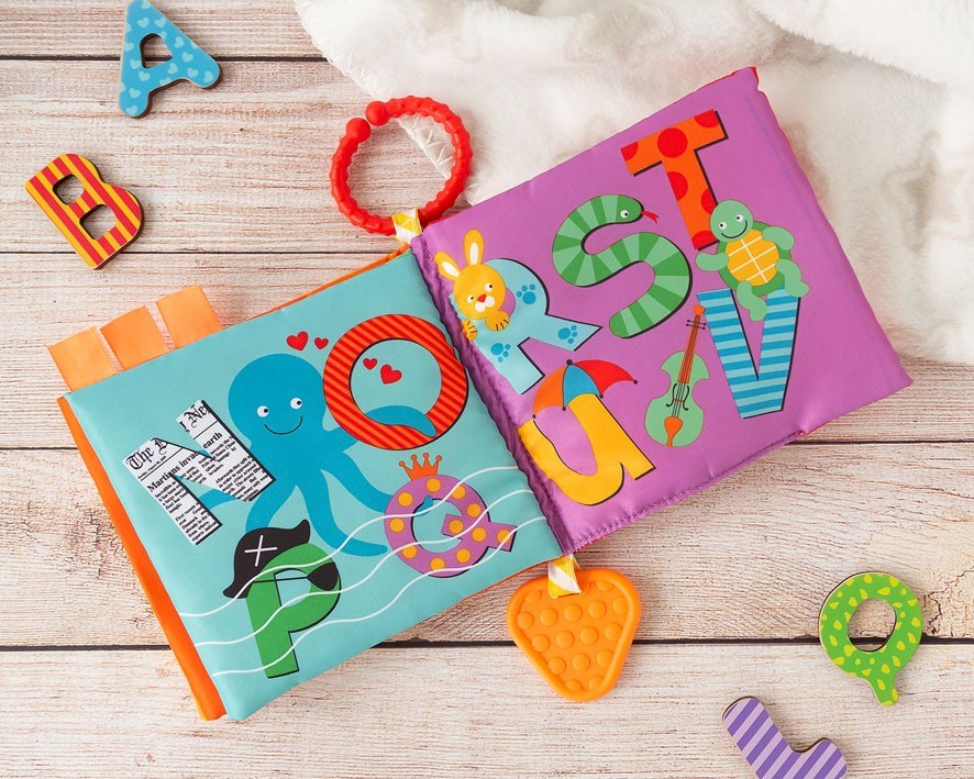 Libro Textil Infantil de Juguete Actividades con Letras de Kiokids