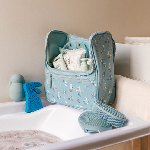 Set de Baño y Juego para Bebé con Necese