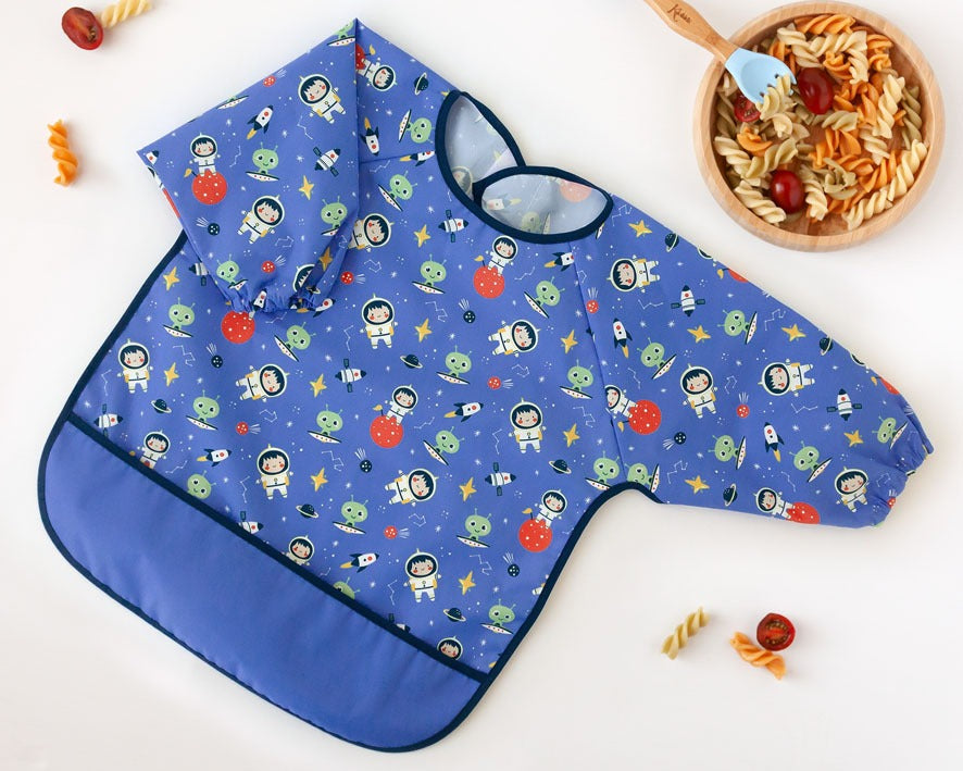 Babero impermeable con mangas de Kiokids