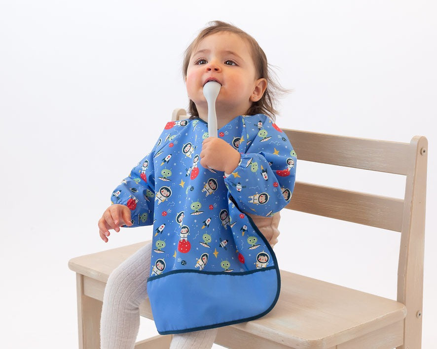 Babero impermeable con mangas de Kiokids