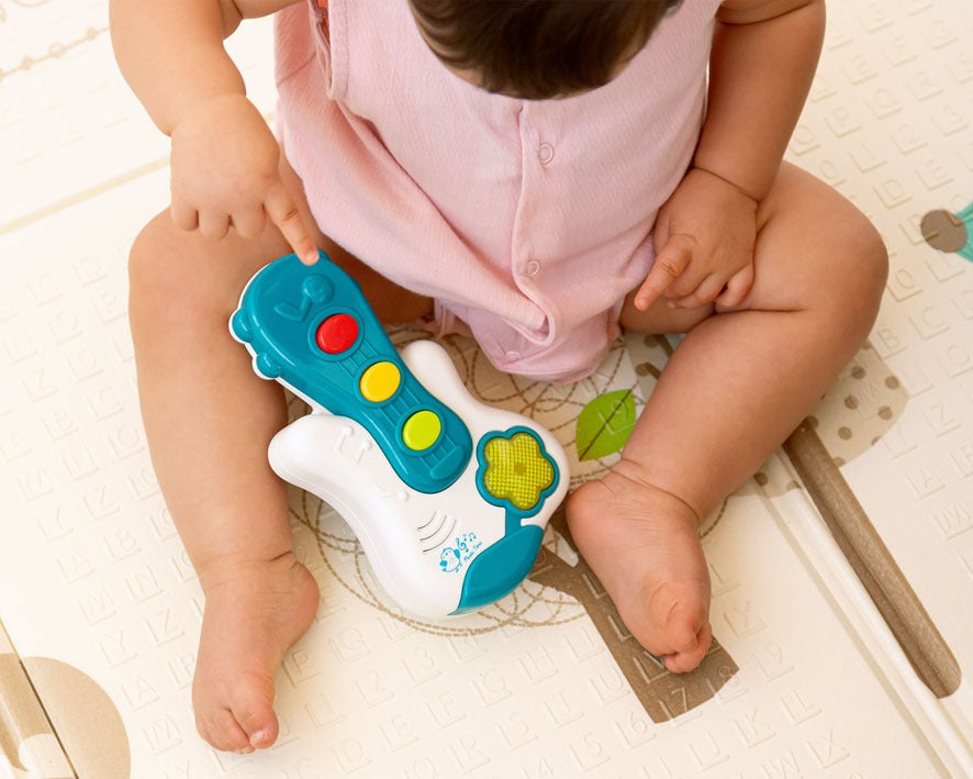 GUITARRA MUSICAL PARA BEBÉS CON LUCES Y MELODÍAS KIOKIDS
