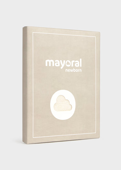 Conjunto peto y jersey recién nacida 2608 de Mayoral