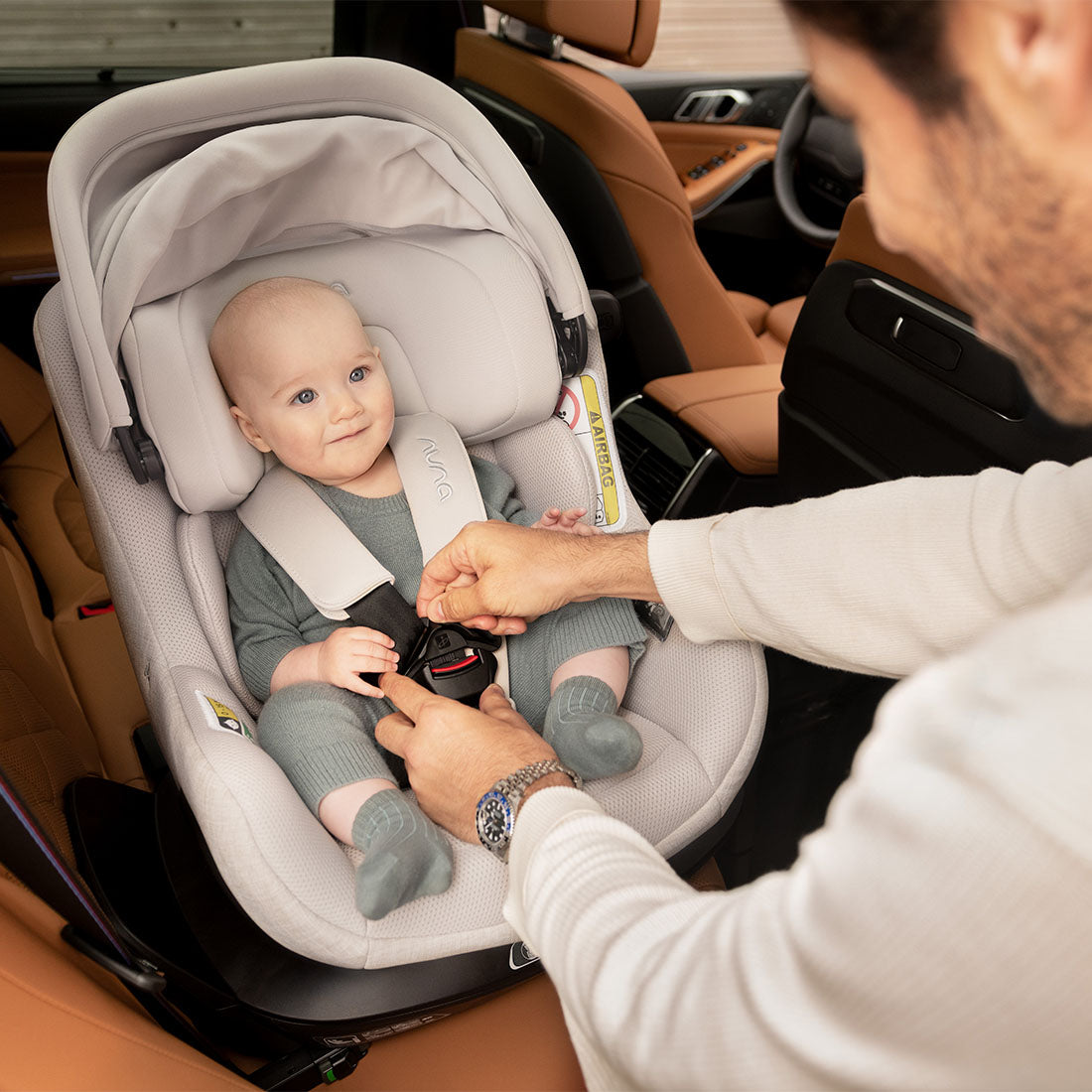 Silla de auto PRUU AIRE de NUNA (desde 40 cm hasta 105 cm)
