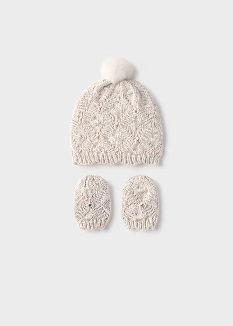 Set gorro y manoplas recién nacida