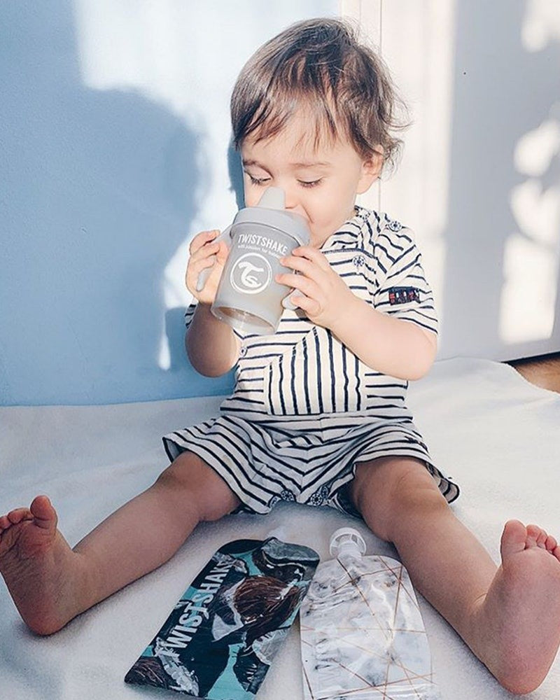 Taza de aprendizaje de Twistshake 230ml 4+m