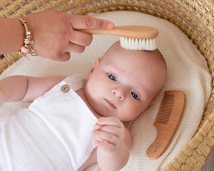 Conjunto de pente e escova de madeira Kiokids